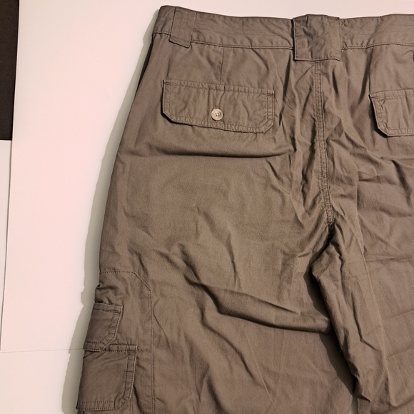 Columbia Women's Capri's - Picture 11 of 11